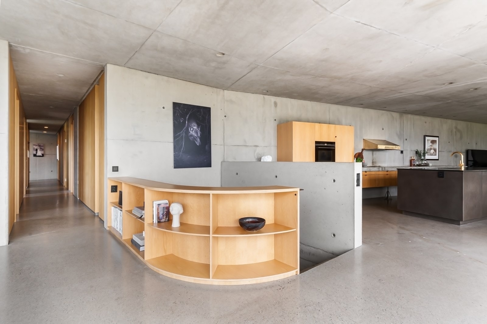 Soveromsgangen sett fra stuen Galleribilde