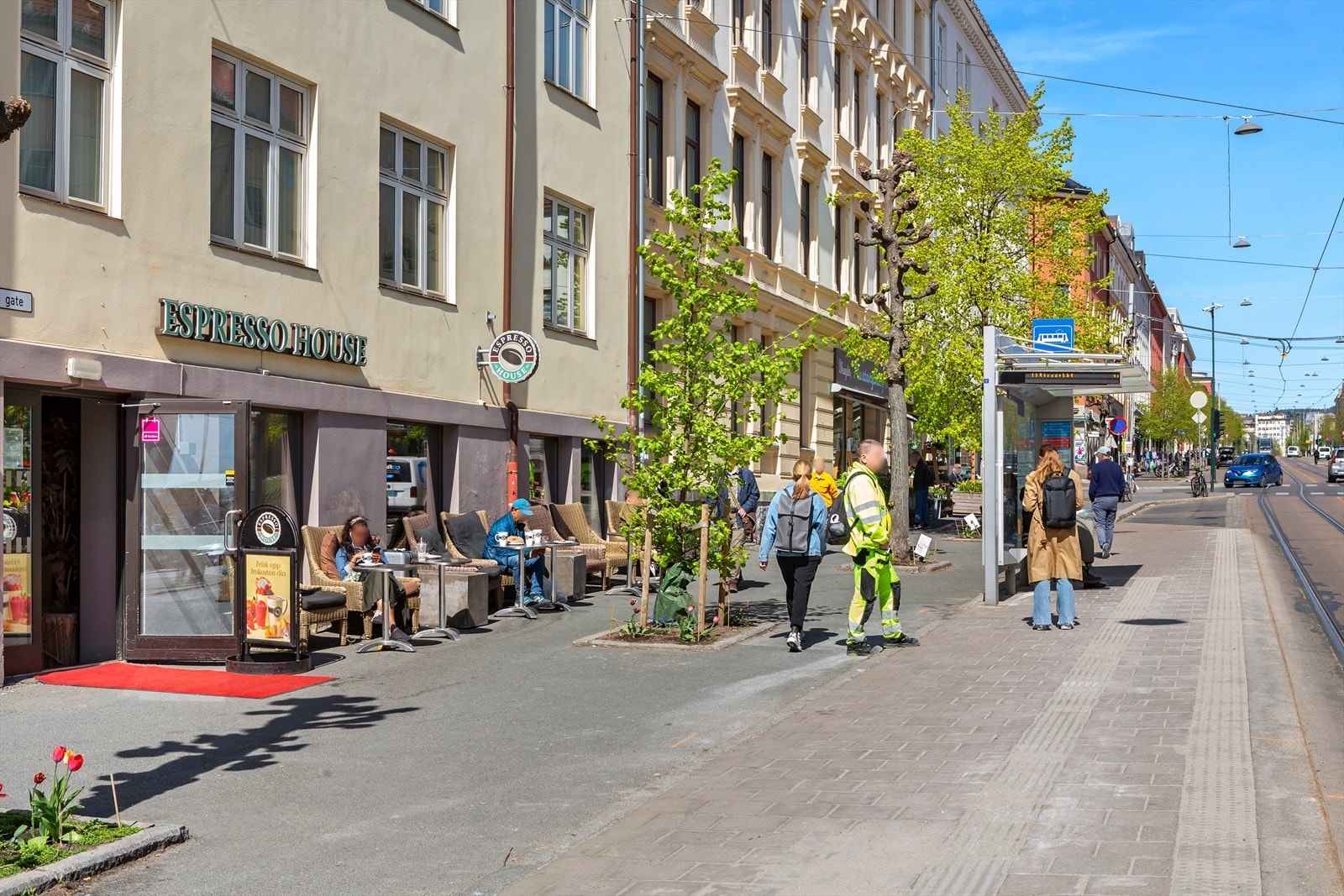 Kun få minutter gange til kollektivtrafikk (buss og trikk) samt kafeer og butikker på Torshov. Galleribilde