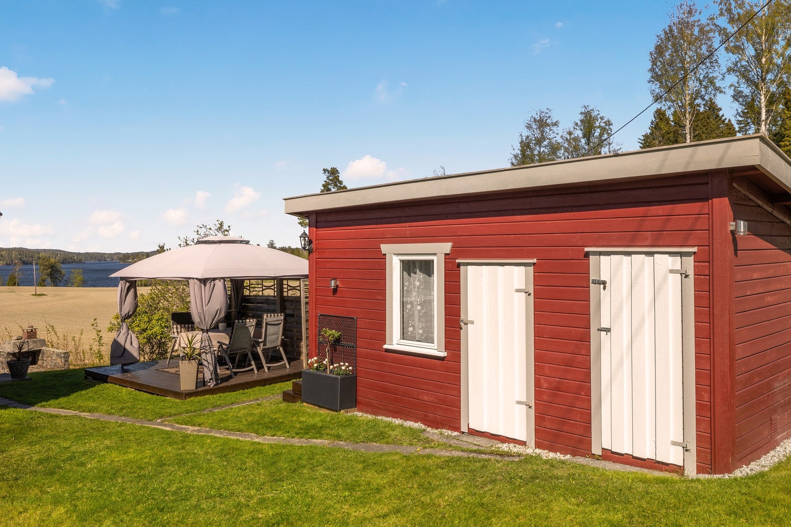 Annekset med rom og oppbevaring Galleribilde