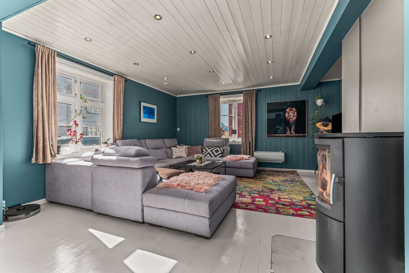 Boligen er på ett plan og har en gjennomtenkt og romslig planløsning. Galleribilde