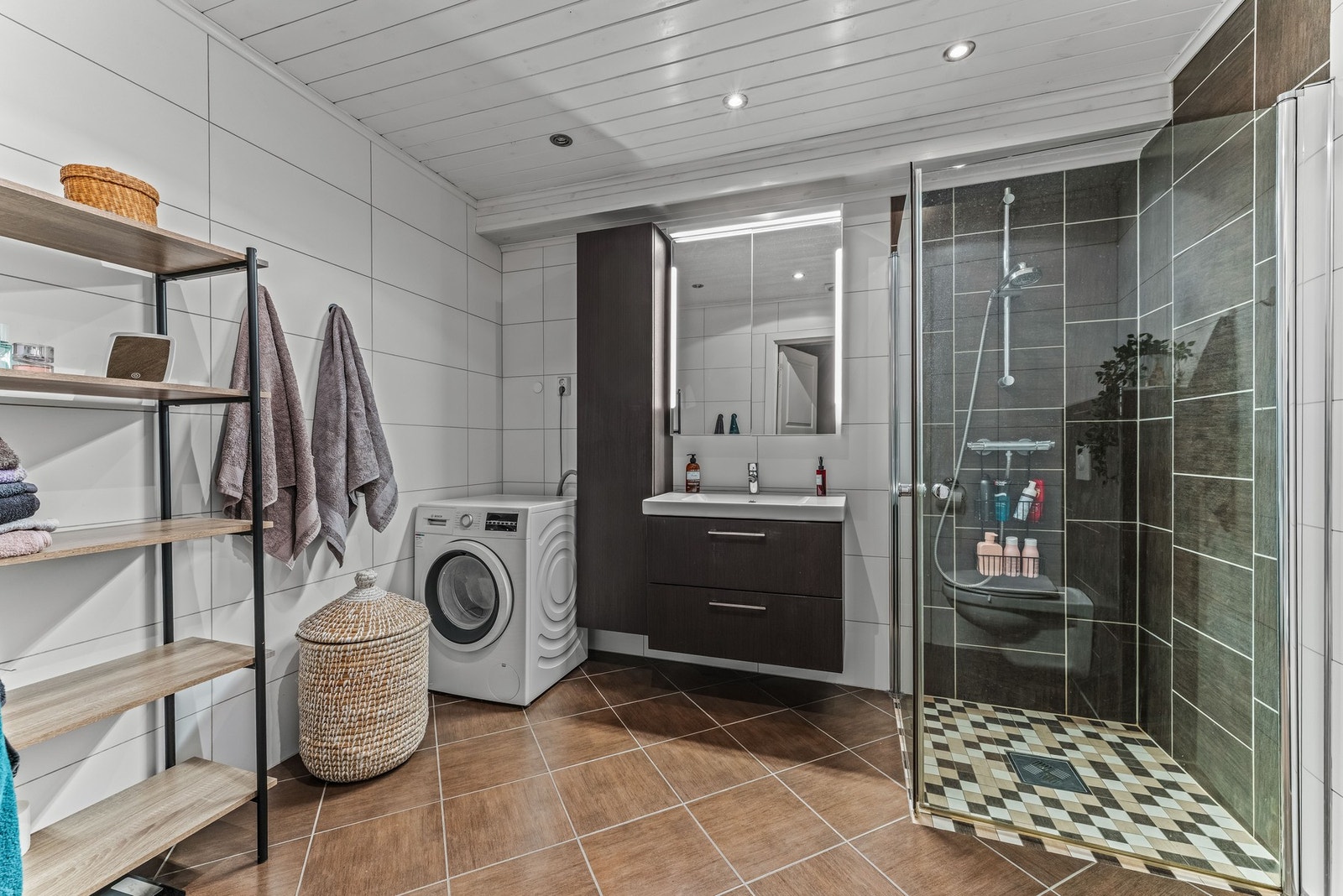 Badet ble oppgradert i 2010 og fremstår med et moderne og stilrent uttrykk. Galleribilde