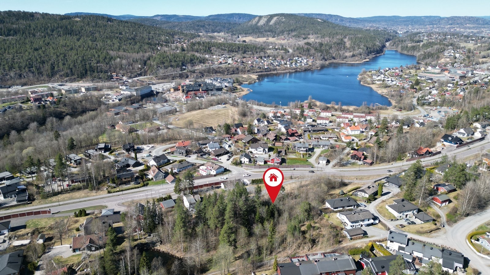 Landlig beliggenhet, samtidig sentral. Galleribilde