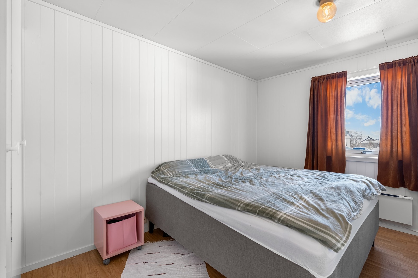 Leiligheten har ett soverom Galleribilde