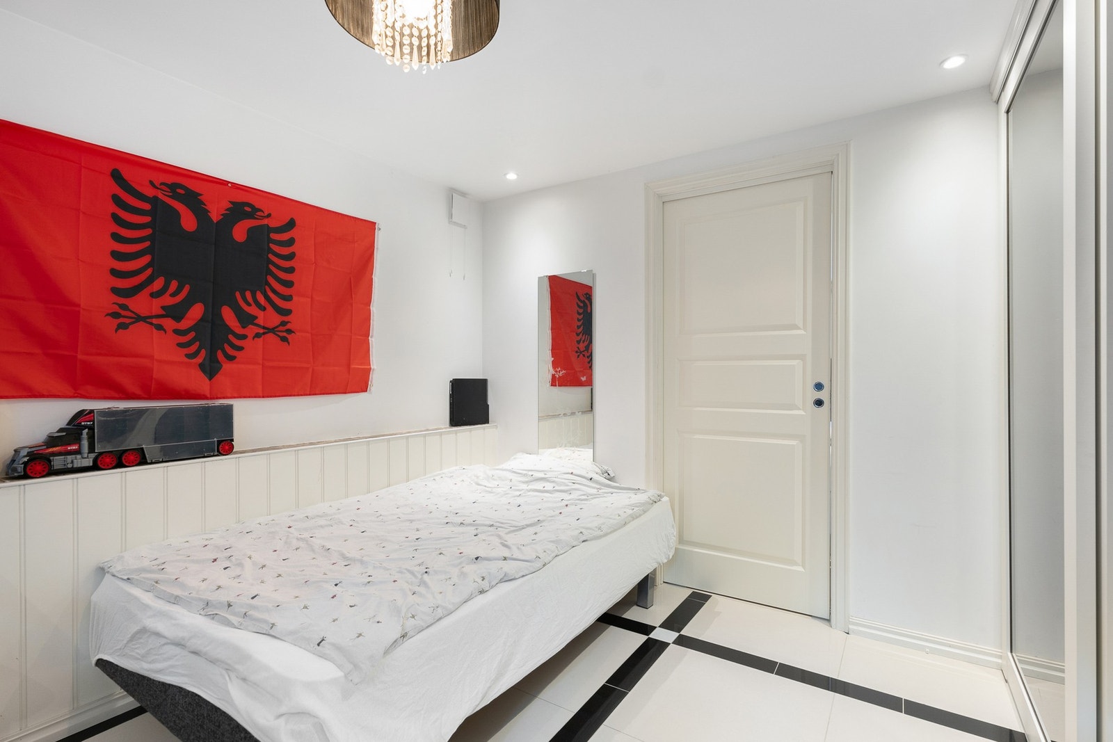 Soverom l kjeller Galleribilde