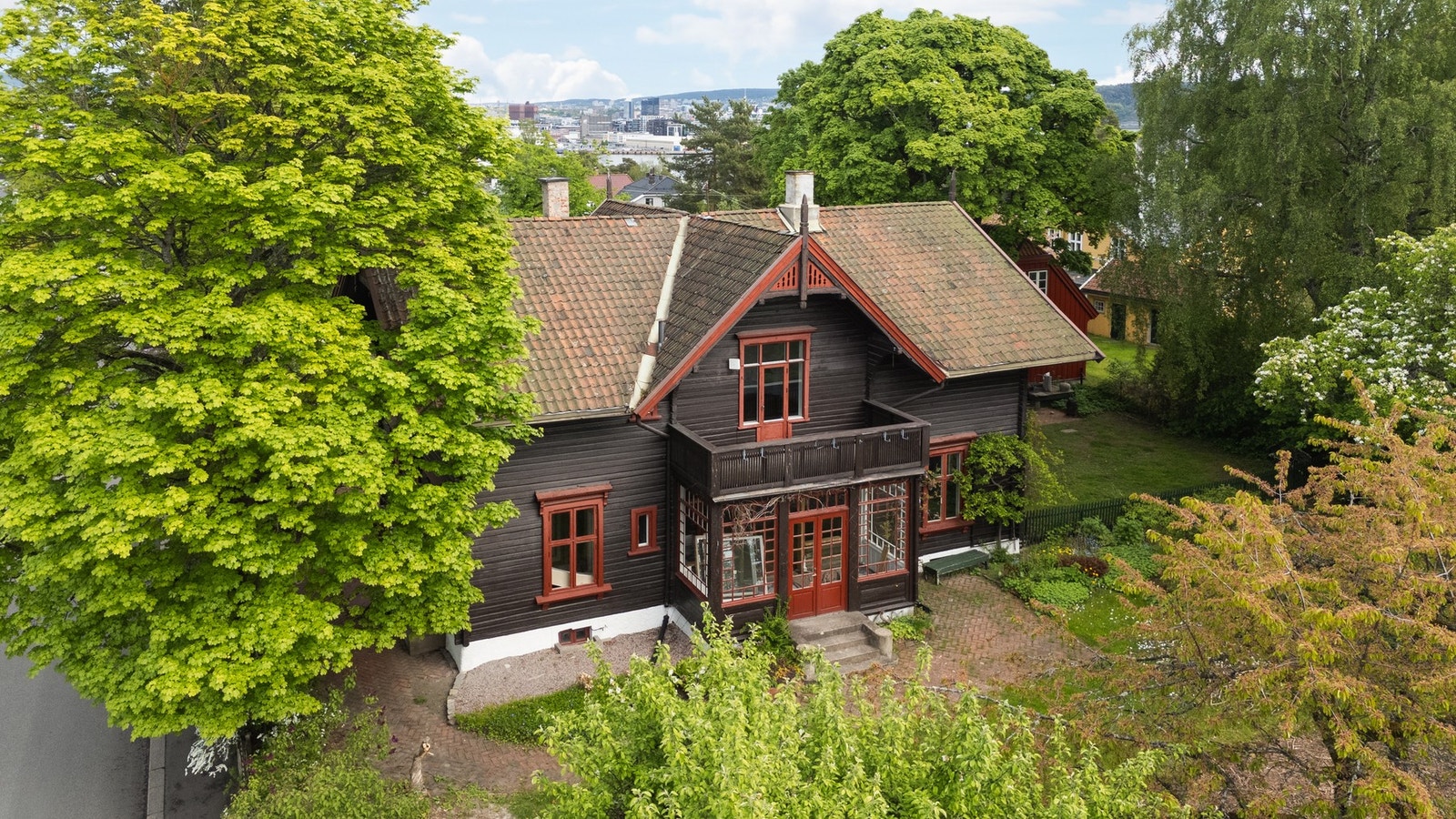 En av de eldste eiendommene i Huk Aveny, hovedhuset på gamle Christian Benneches løkke Christiansro. Galleribilde