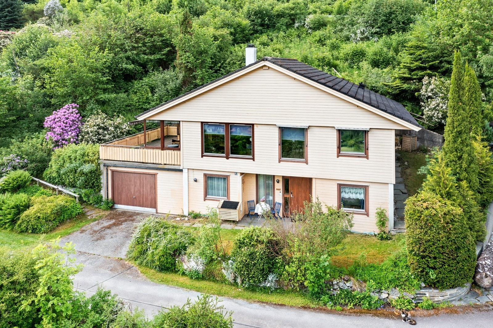 Velkomen til Nedste Hopperstadmarki 3 presentert av Eiendomsmegler Norge v/Kenneth Bjørk. Galleribilde