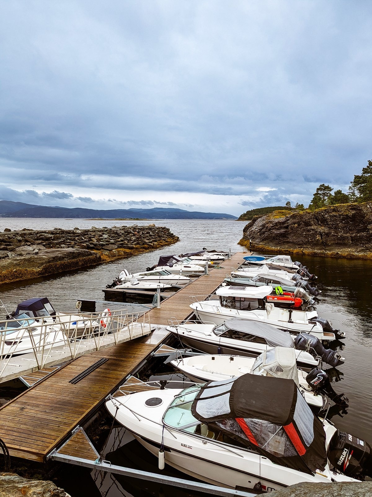 Bilde tatt av selger. Her ser du havna. Galleribilde