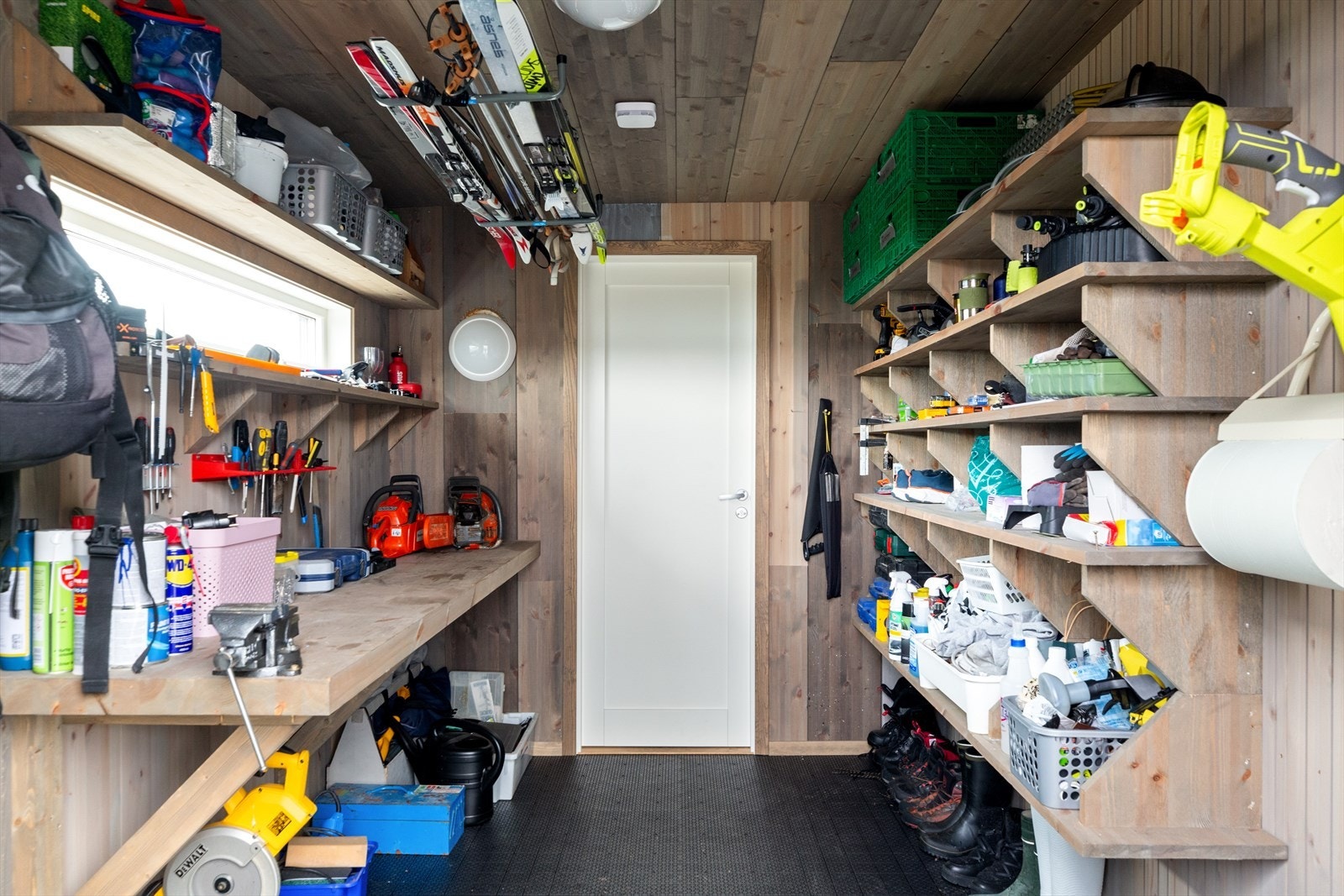 Boder dør i dør på til sammen 15 m². Galleribilde