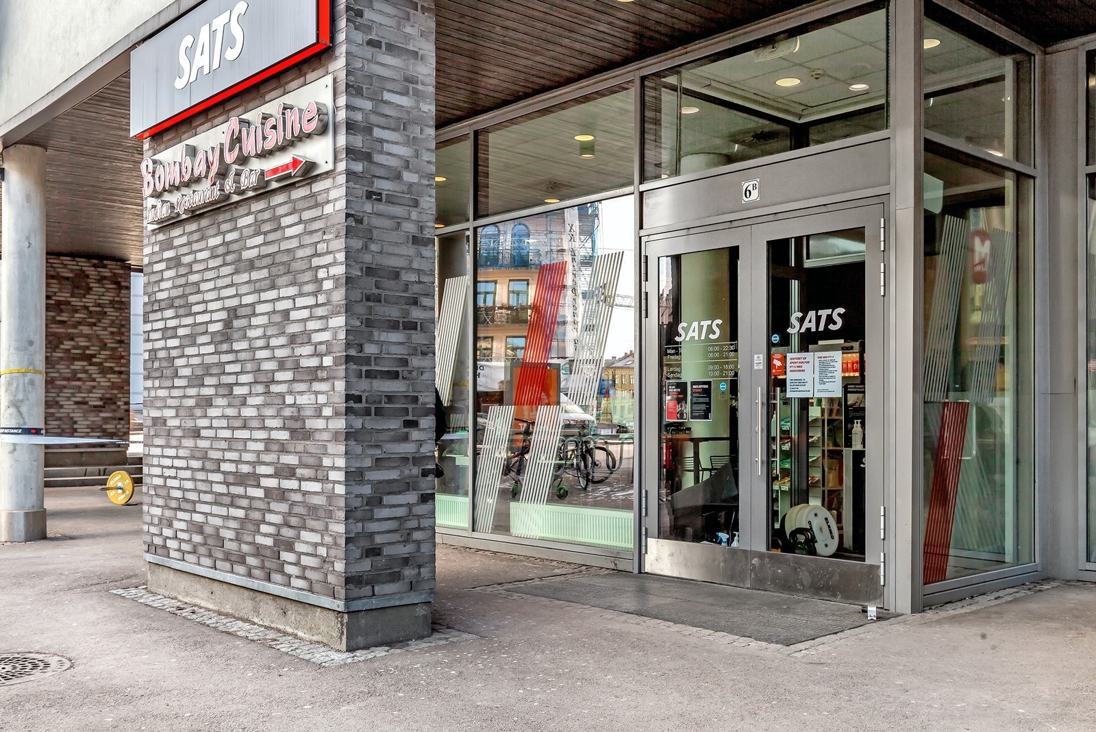 Ringnes Park finner du i kort gange unna, med tilbud som kino, SATS, apotek og flere butikker. Galleribilde