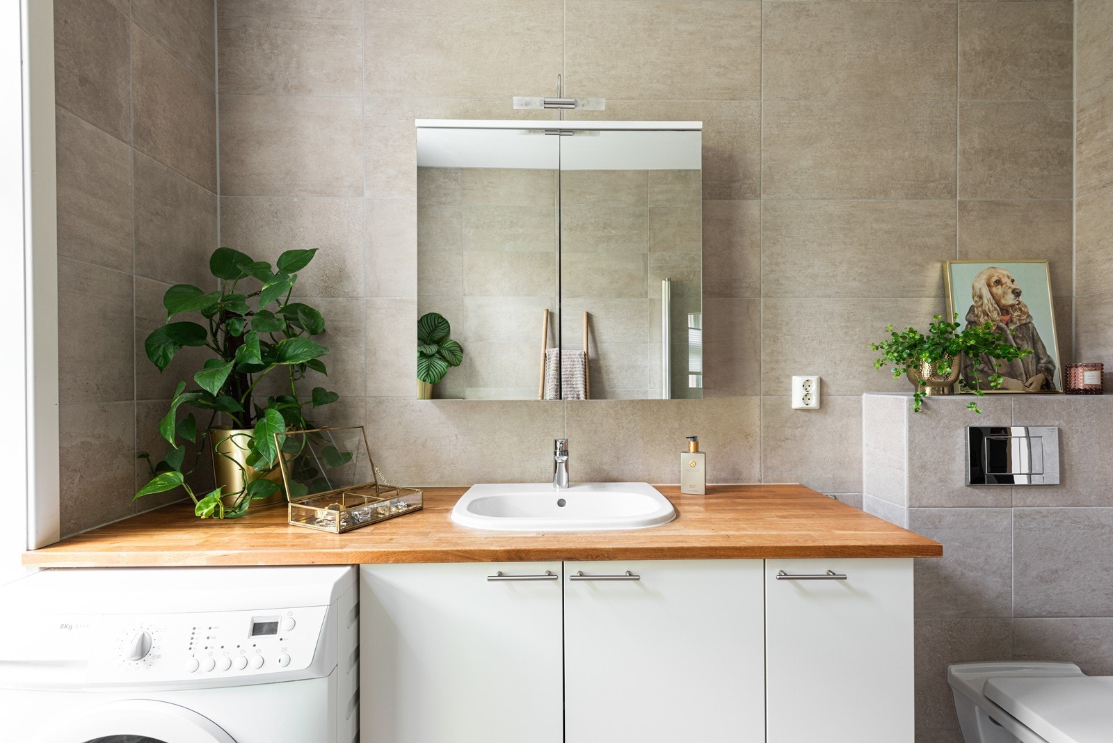 Badet har varmekabler i gulv for ekstra komfort Galleribilde