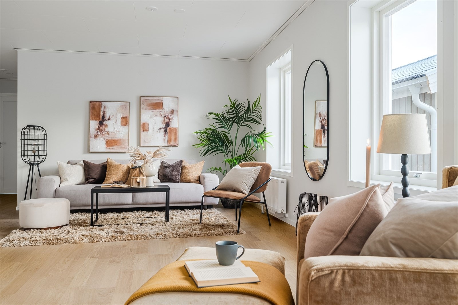 Boligen holder en gjennomgående god standard, med et moderne fargevalg. Galleribilde