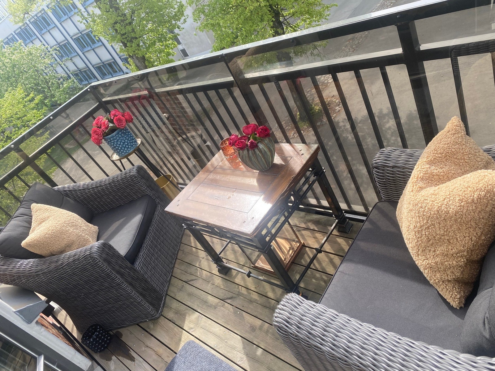 Selgers bilde fra balkong Galleribilde