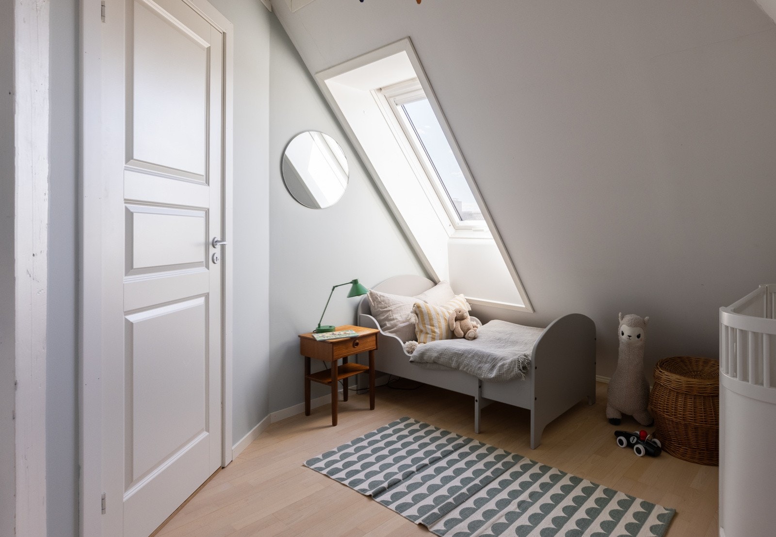 Loftsetasjen har to gode soverom. Galleribilde