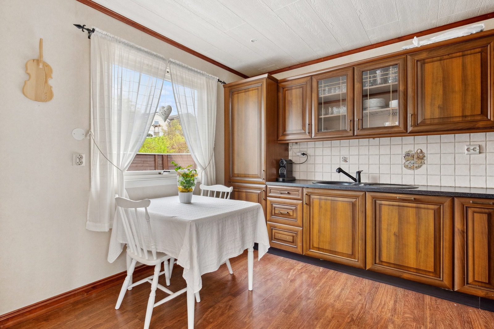 Her er det god plass til spisebord Galleribilde