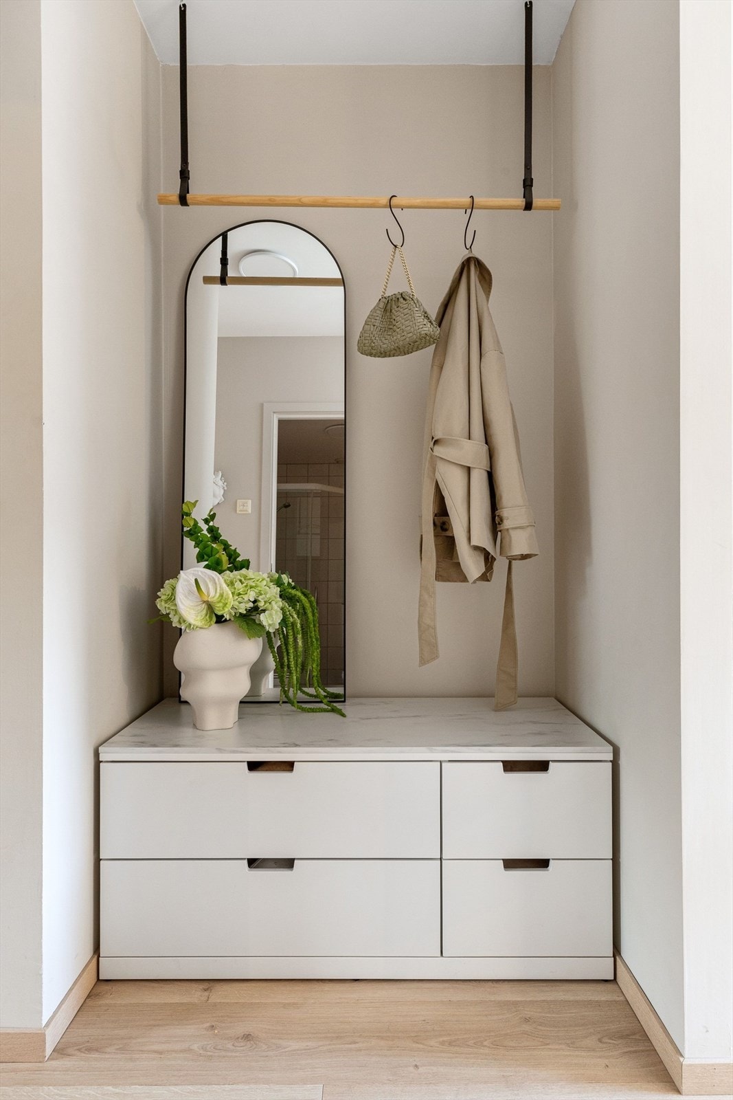 Flotte detaljer og løsninger i entréen. Galleribilde