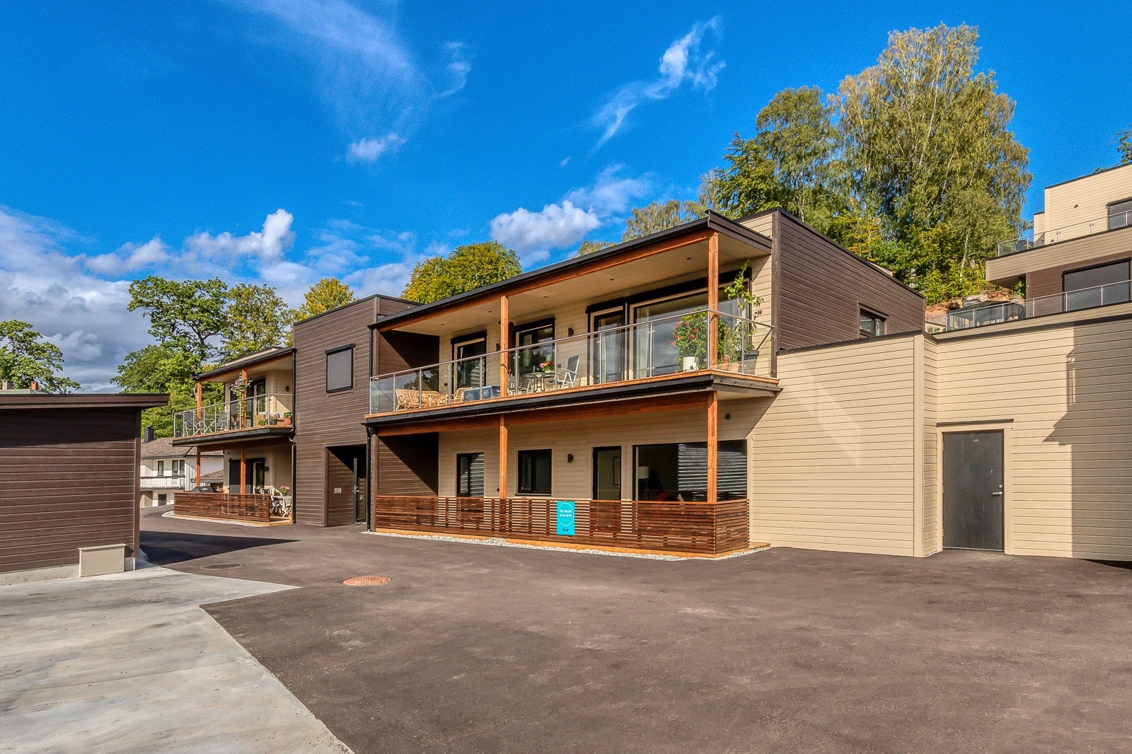 Leiligheten ligger i Ekeli Terrasse på Borgeåsen i Skien. Galleribilde