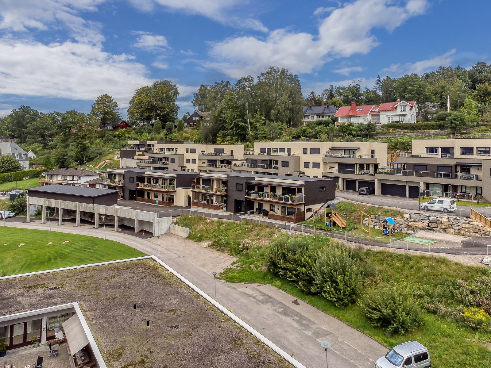 Ekeli Terrasse Borettslag har gitt den tidligere gjengrodde lien i Borgeåsen et nytt liv. Galleribilde