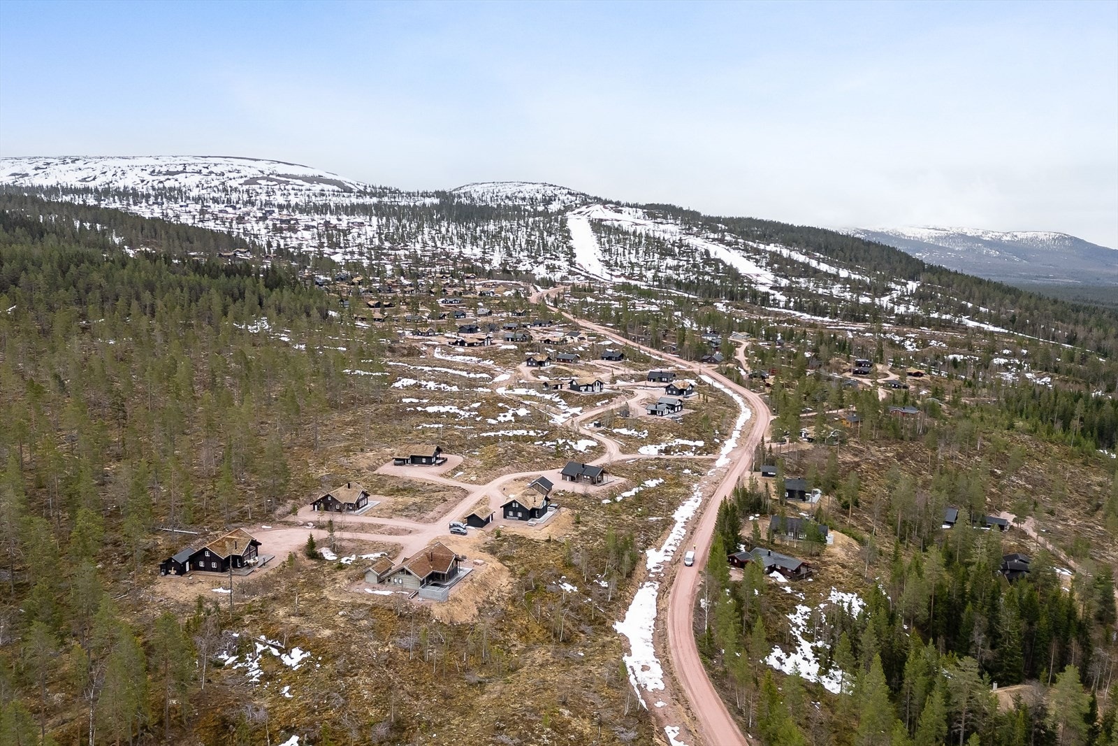 Fra eiendommen er det ca. 88 meter til nærmeste langrennsløype og ca. 800 meter til nærmeste alpinbakke som har 2 skitrekk. Galleribilde