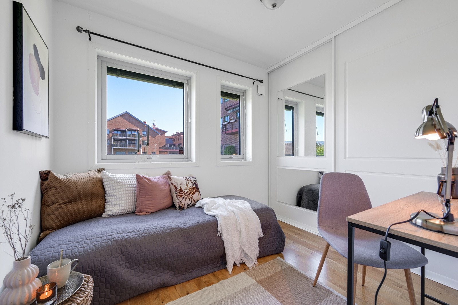 Plass til seng og møblement av eget ønske Galleribilde