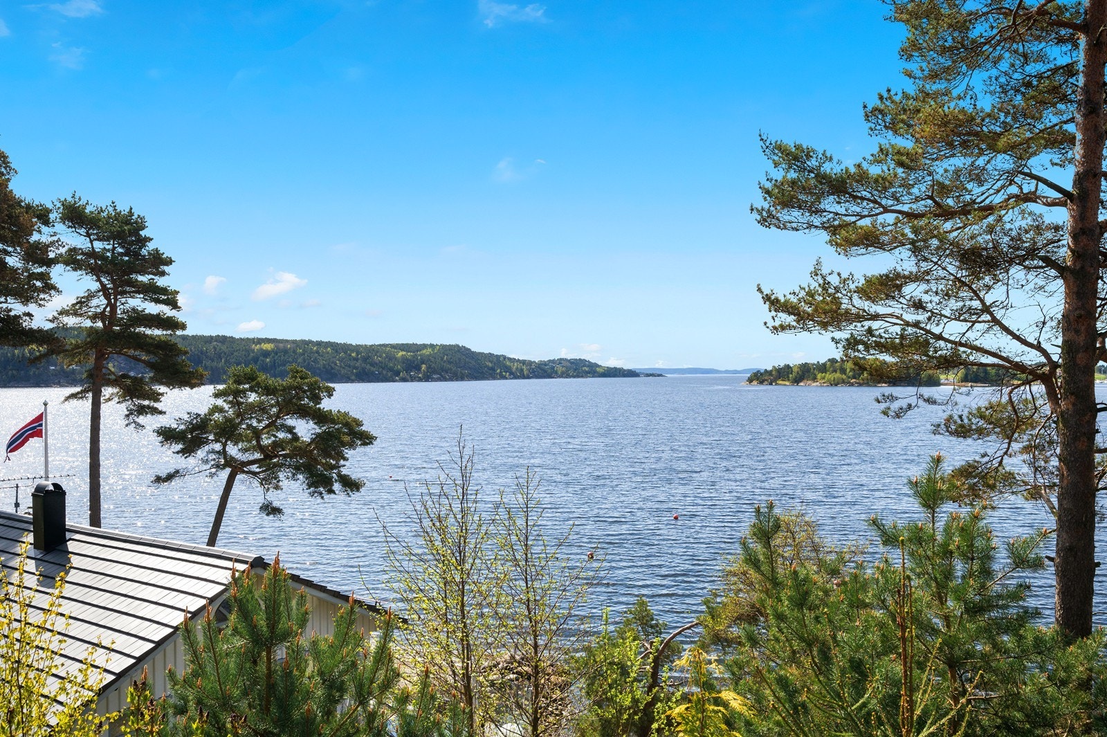 Eiendommen har flott utsikt utover Skjebergkilen Galleribilde