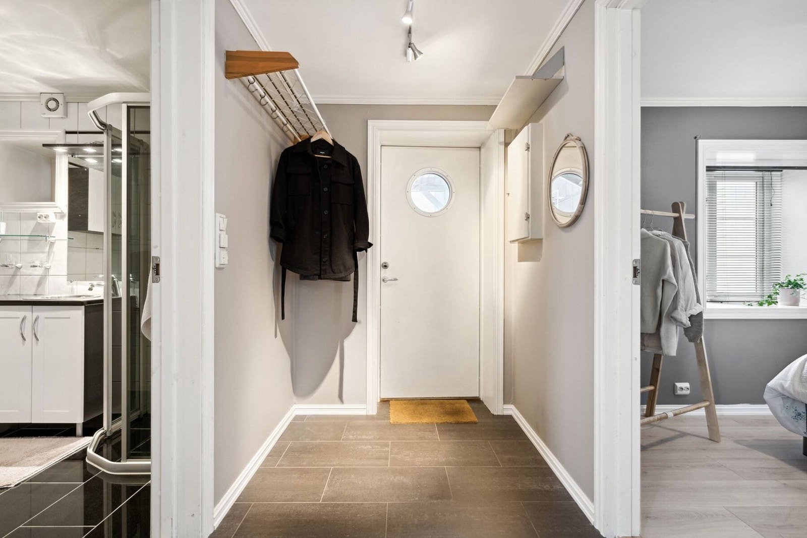 Velkommen inn - Entré Galleribilde