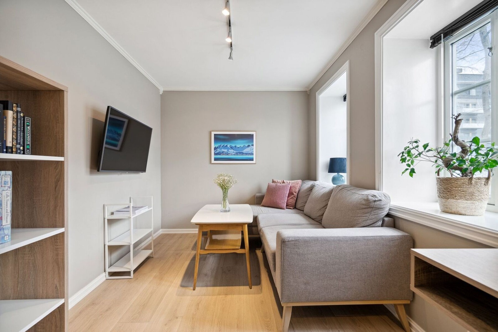 God plass til sofakroken. Galleribilde