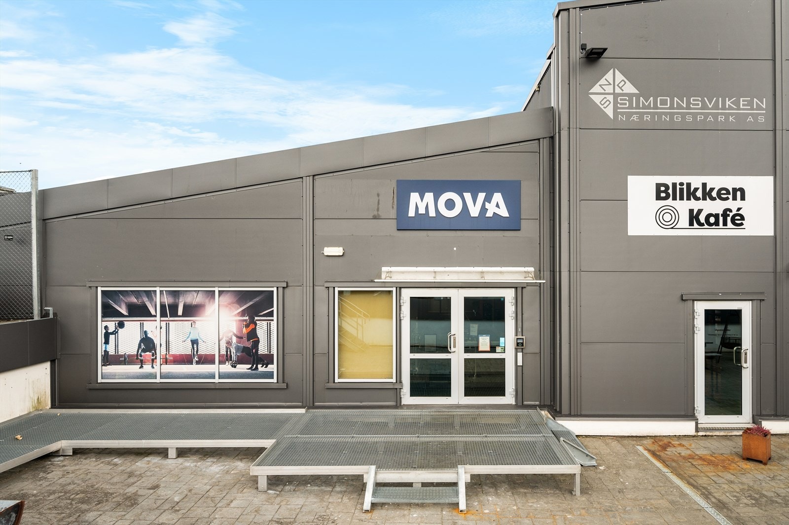 Fra leiligheten tar det kun 4 minutter med bil til Mova Treningssenter. Galleribilde