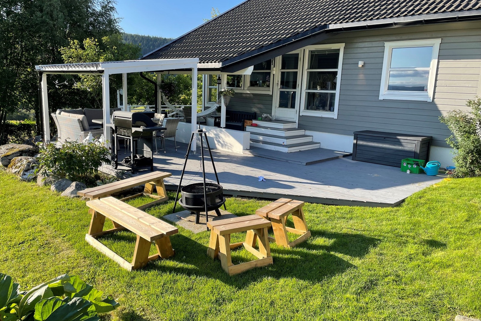 En perfekt eiendom for hele familien med flotte uteområder. Galleribilde