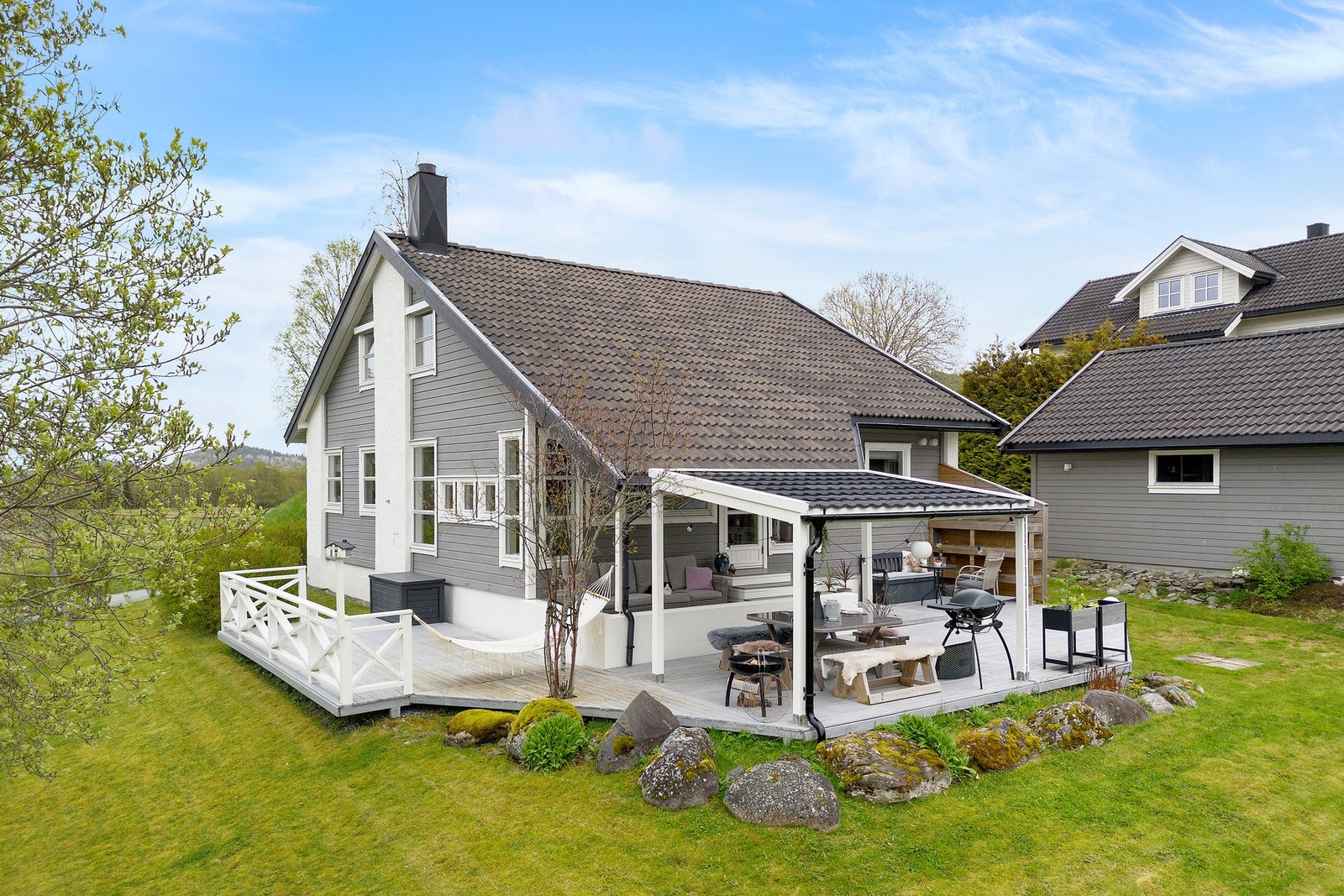 I følge selger så skinner solen 365 dager i året på godværsdager Galleribilde