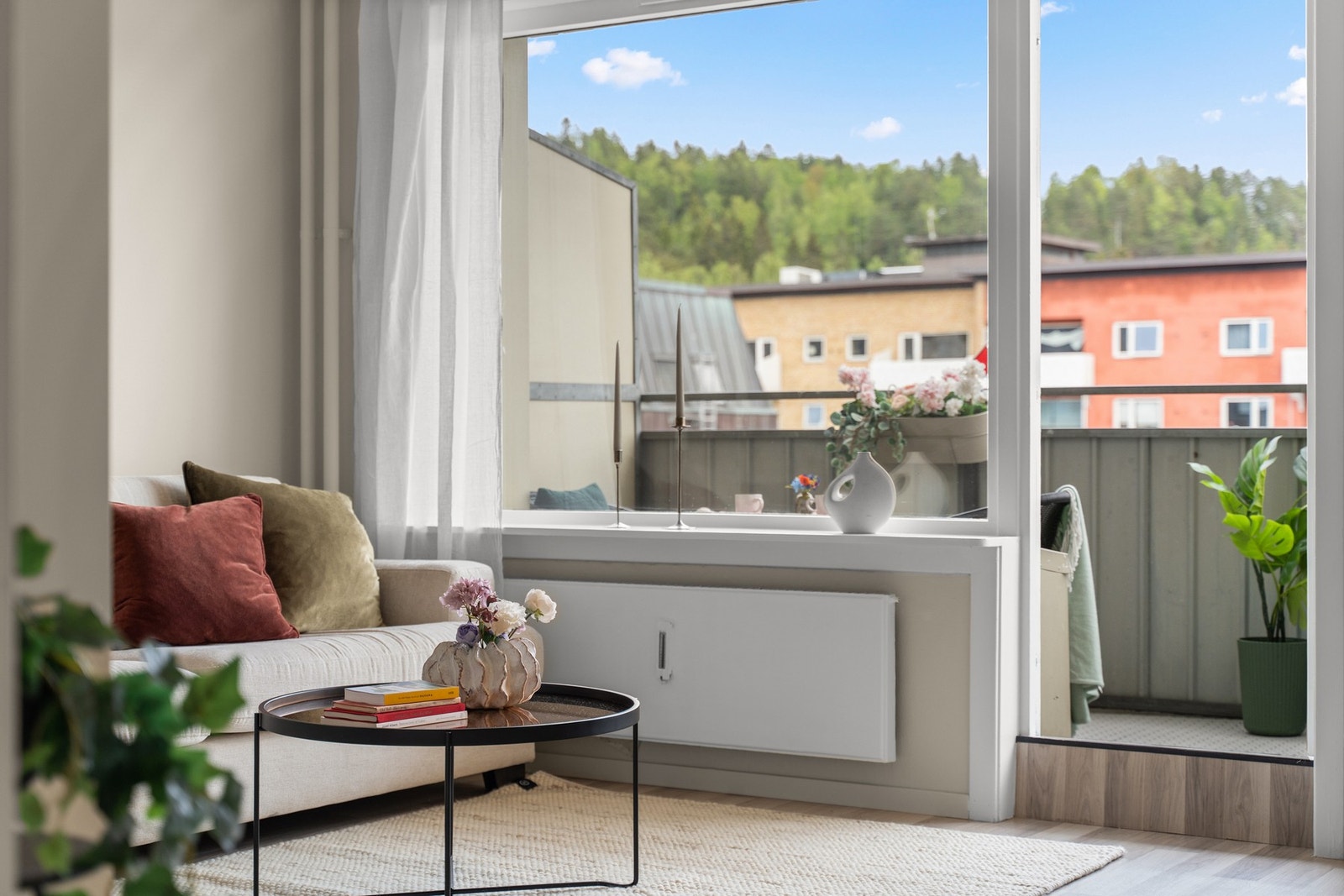 Oppvarming med radiator sørger for en komfortabel temperatur året rundt. Galleribilde