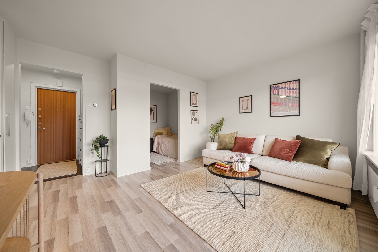 Alkoven ligger adskilt i tilknytning til stuen. Galleribilde