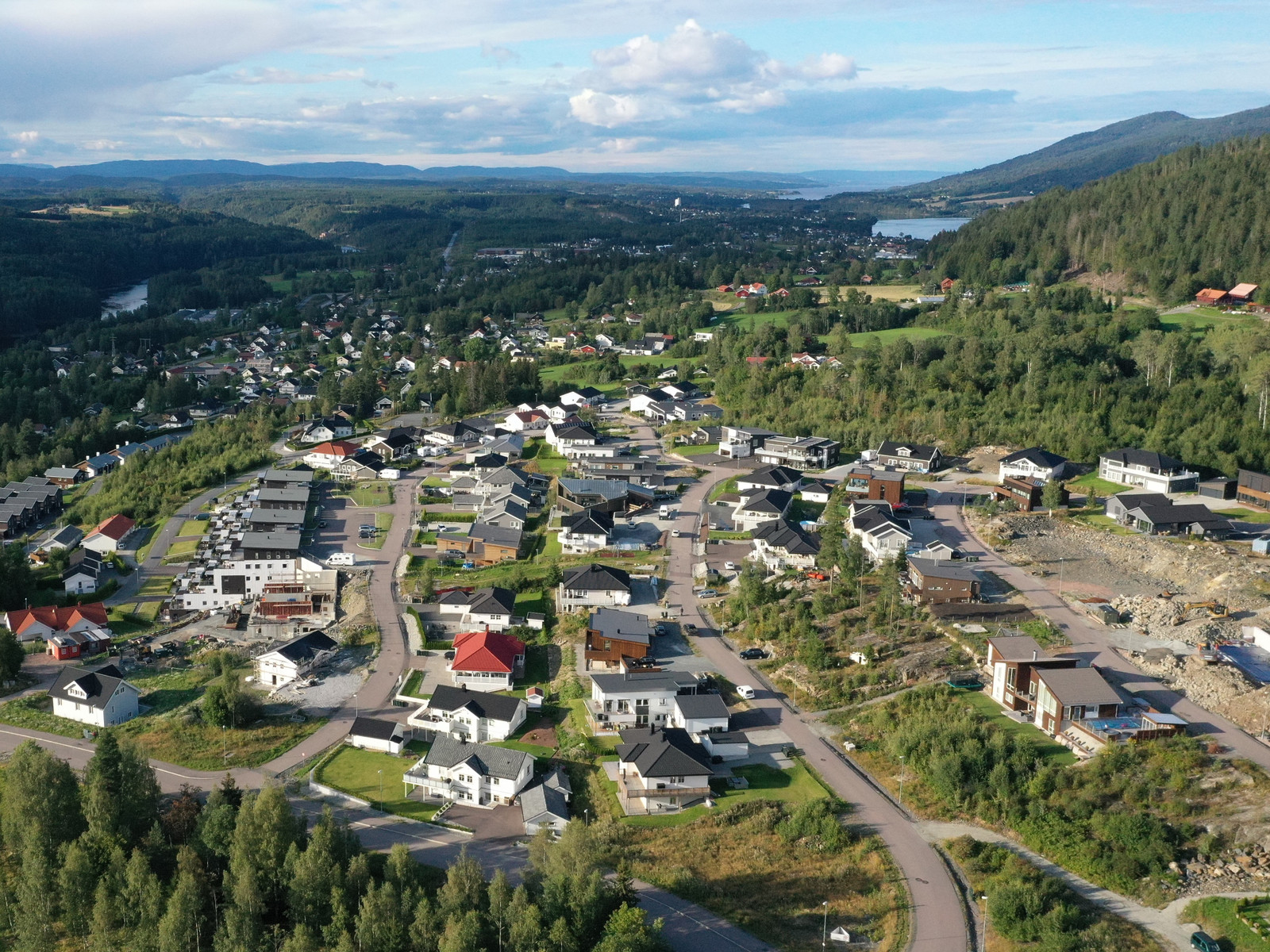 Melumenga, Åmot. Dronebilde fra 2022.