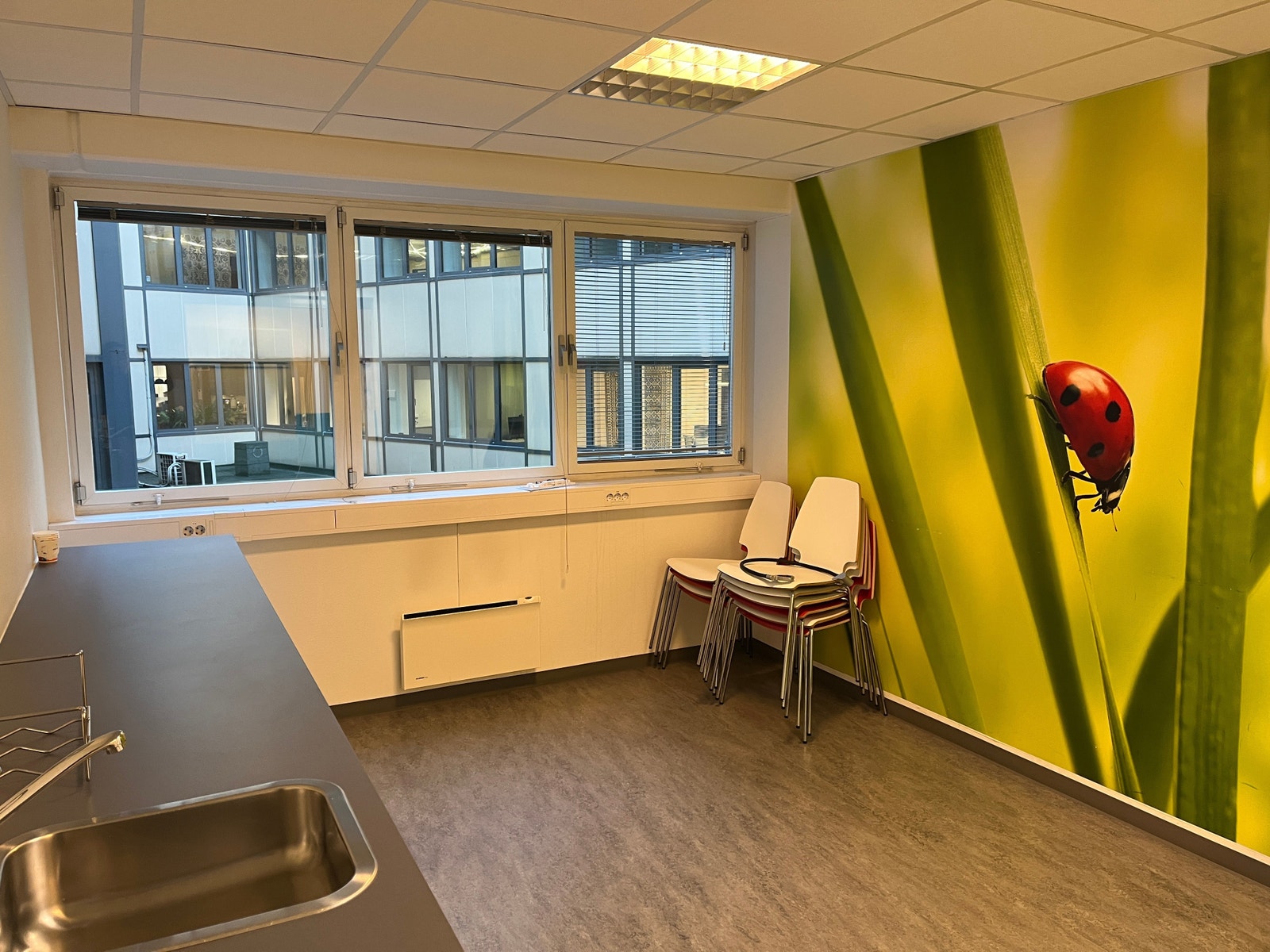 Pauserom med kjøkken Galleribilde