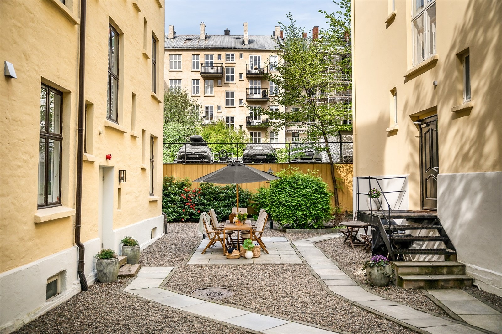 Leiligheten ligger stille og rolig til i indre gård. Galleribilde