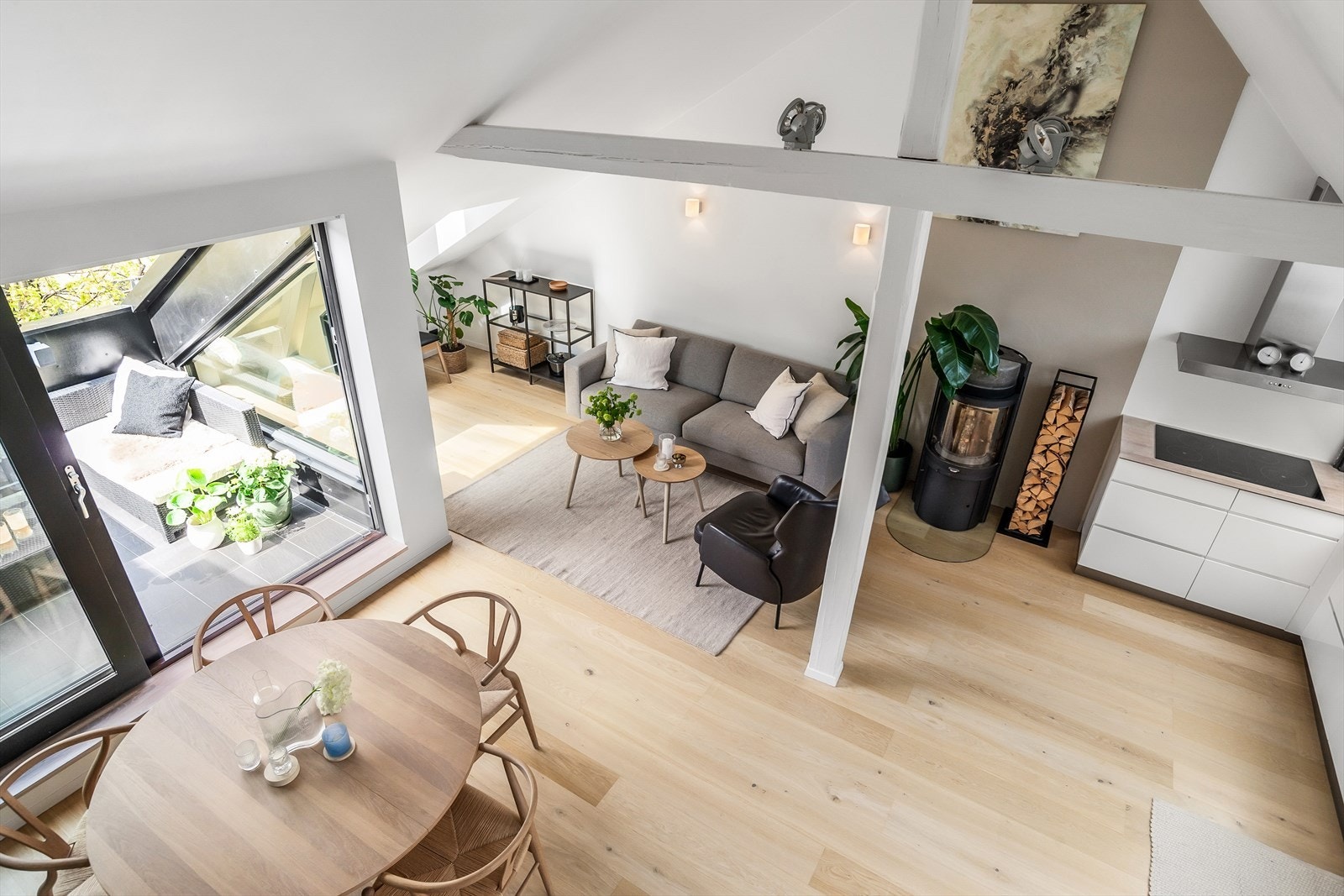 Attraktiv og lekker loftsleilighet med god standard. Galleribilde