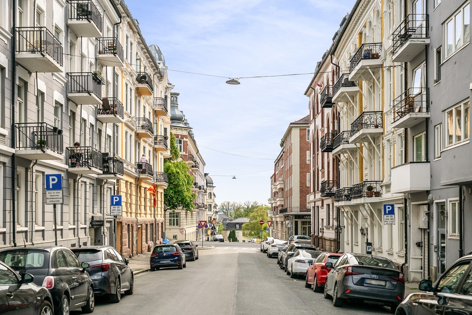 Erling Skjalgssons gate ligger sentralt til i hjertet av Frogner, et av Oslos mest ettertraktede og elegante boligområder. Galleribilde