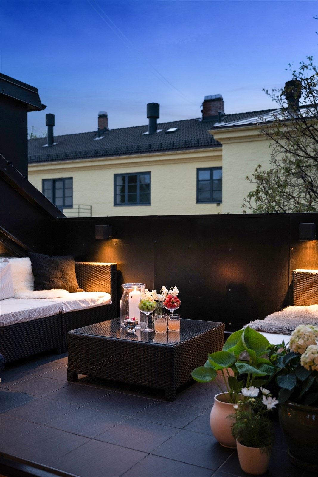 Kveldsstemning på takterrassen. Galleribilde