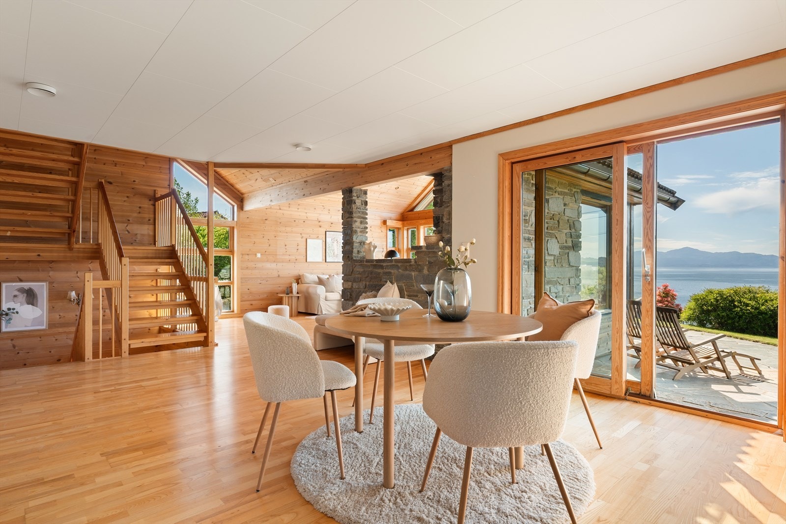 Rommet lar seg enkelt innrede som spisestue. Galleribilde