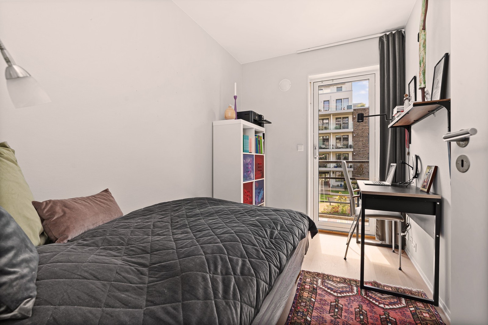 Soverom 3 har utgangs til solfylt og lun balkong. Galleribilde