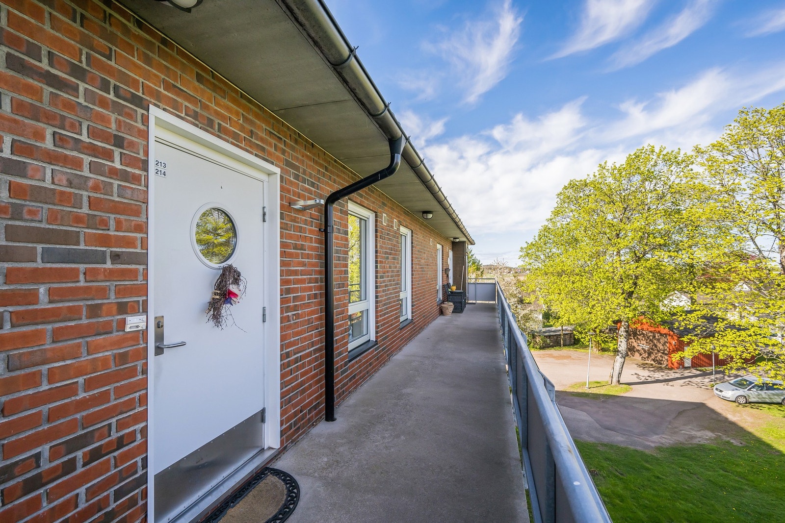 Adkomst opp til balustraden med enten heis eller gode trapper Galleribilde