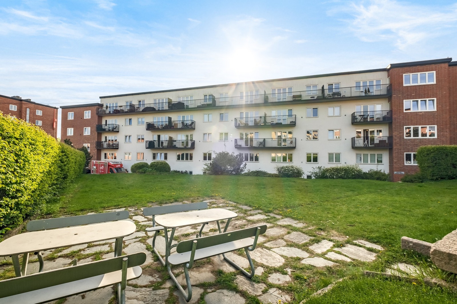 Uteområde til borettslaget Galleribilde