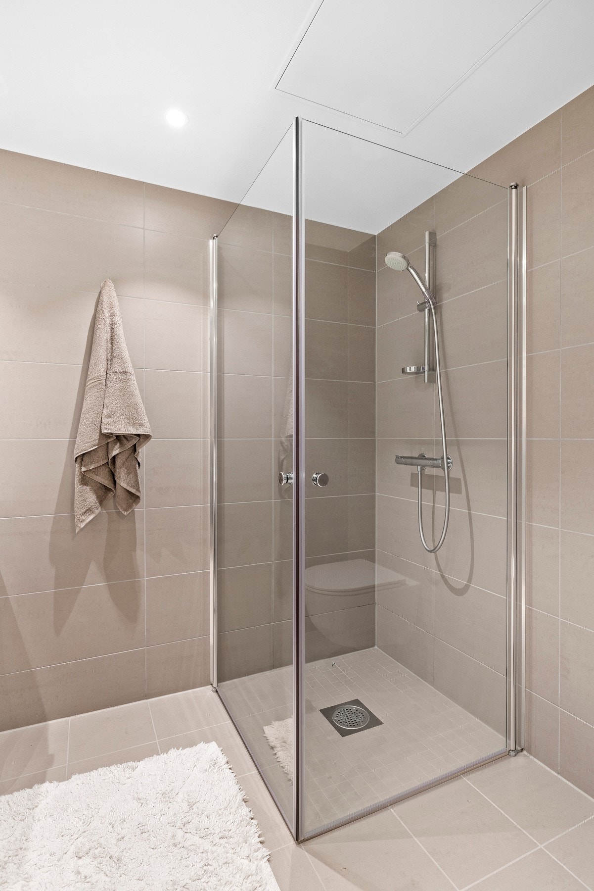 Dusjdører i herdet glass. Galleribilde