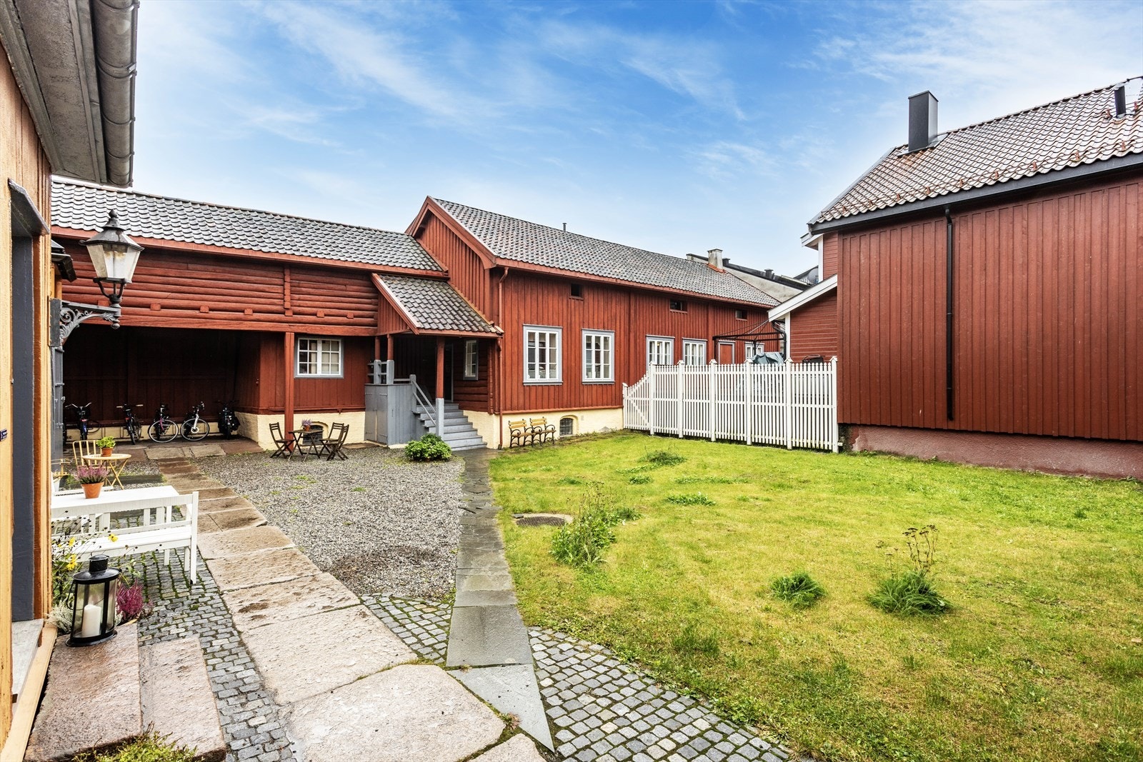 Sjarmerende sameie med historiske bygg Galleribilde