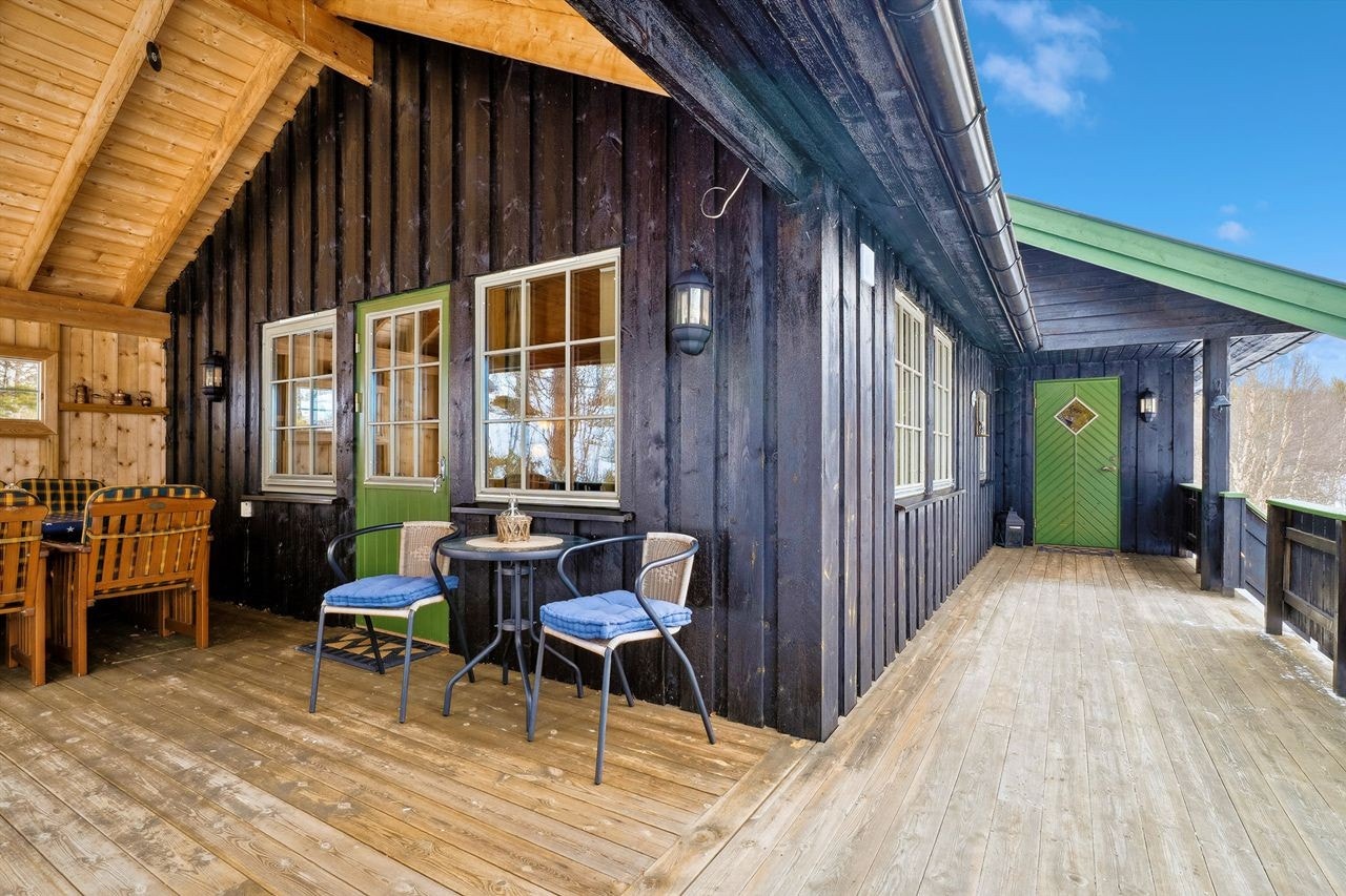 Hytte fra 2005 med innlagt strøm. Galleribilde