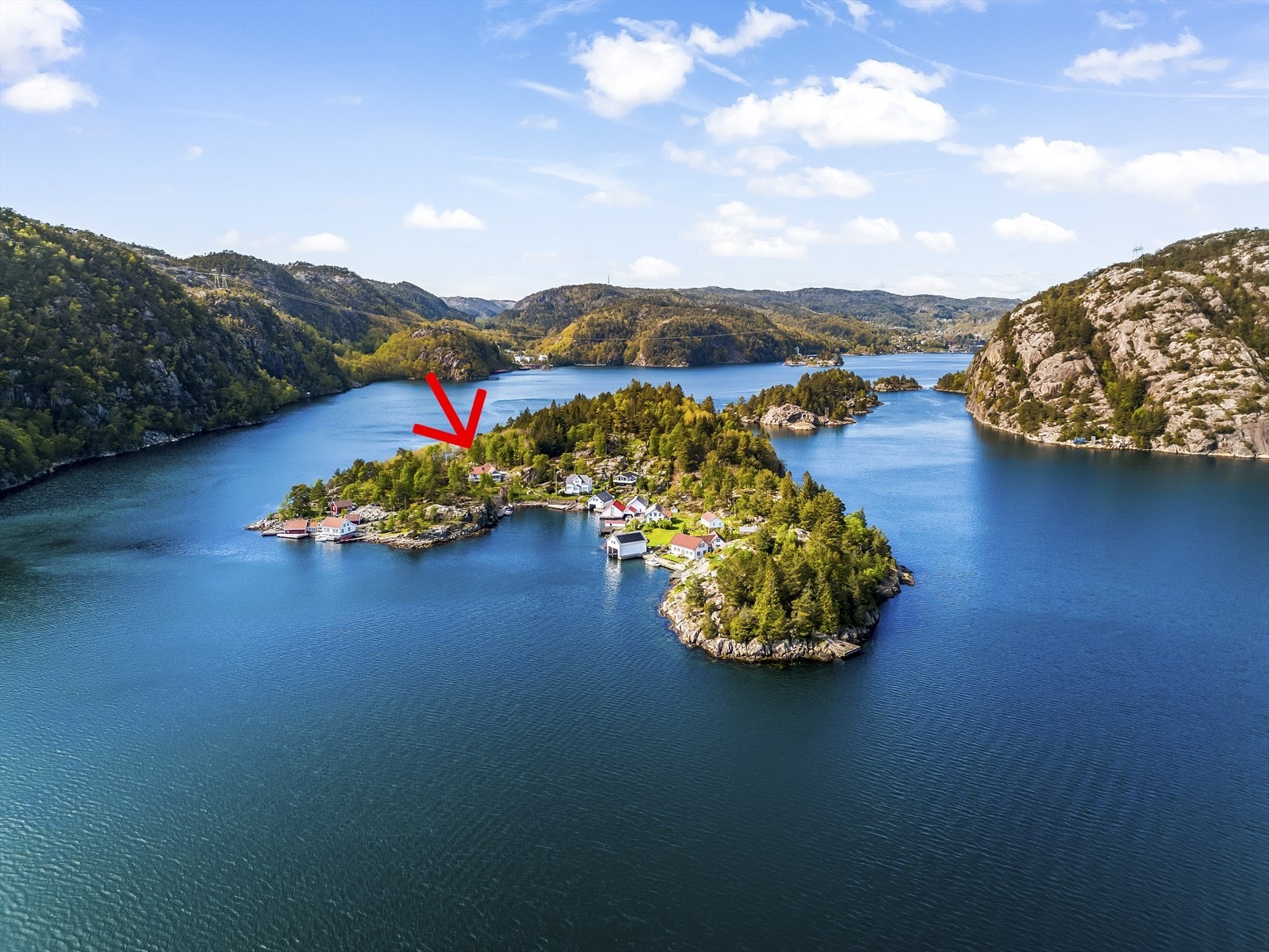 Velkommen til Kjeøy 55 - En sjelden mulighet i byfjorden. Over 7 mål tomt. Galleribilde