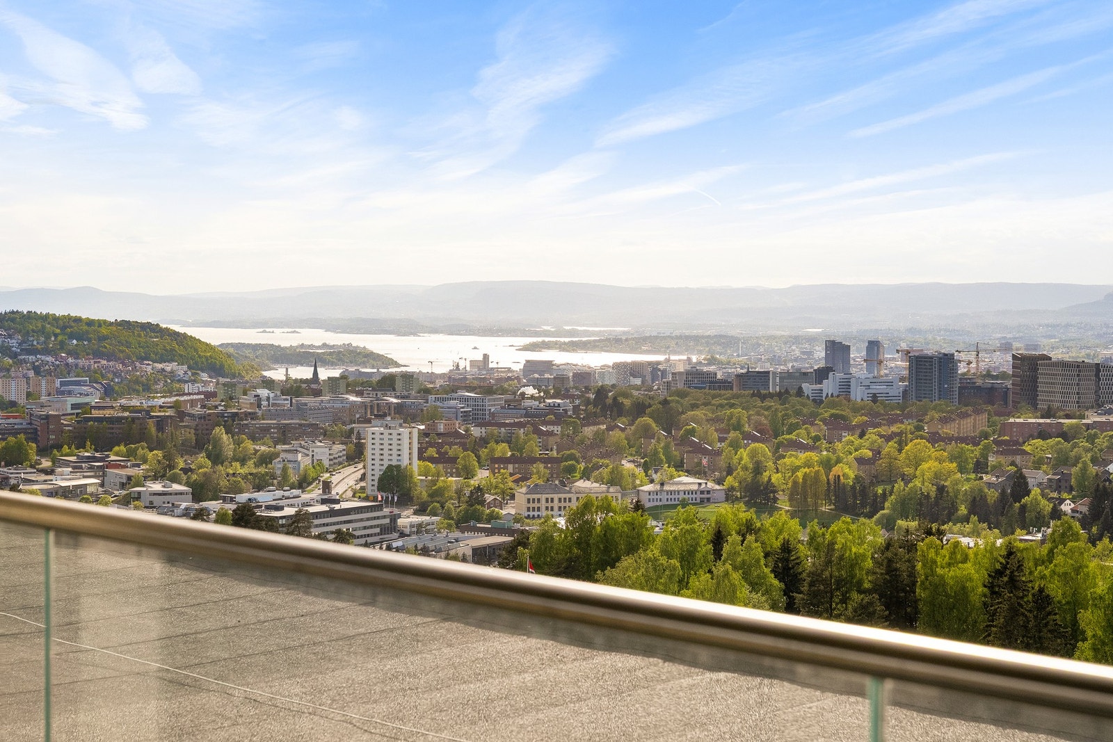 Utsikt fra takterrasse. Galleribilde