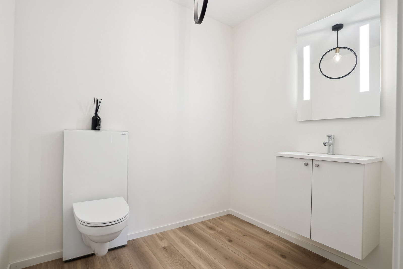 Toalettrom i hovedetasje. Galleribilde