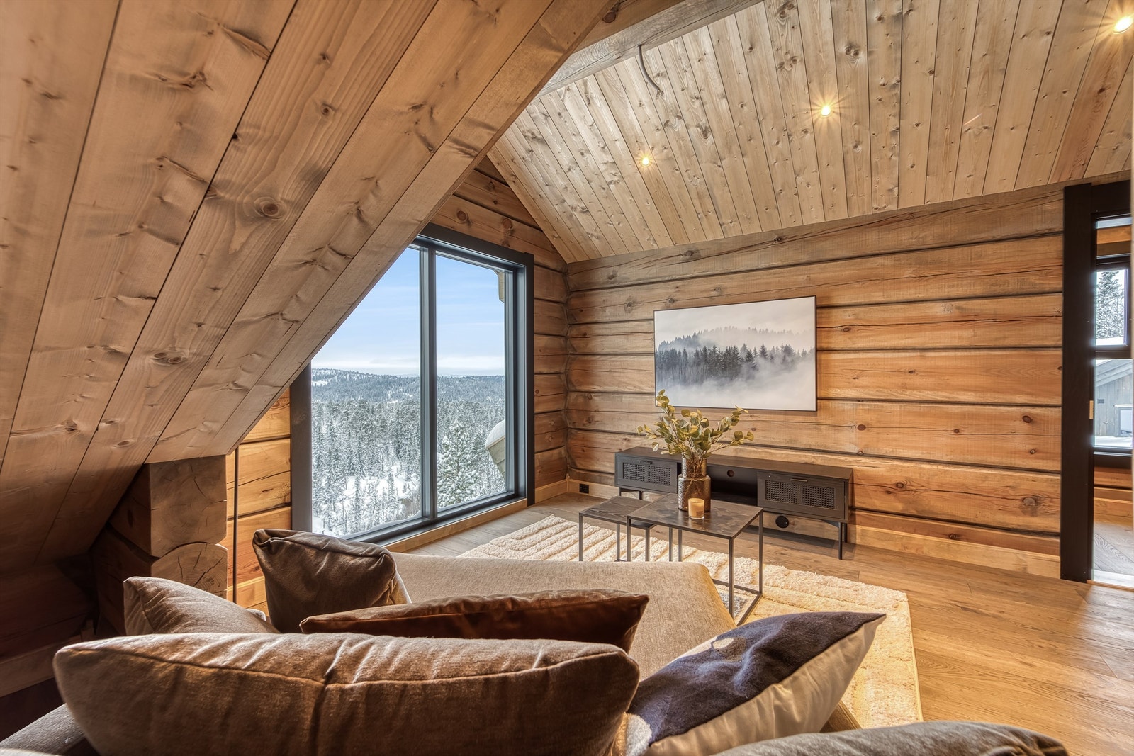 Fra loftstuen er det nydelig utsikt Galleribilde