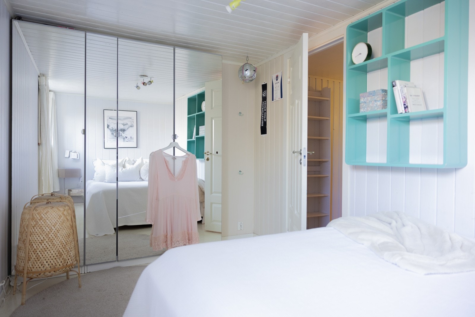 Soverom 3. NB! Soverommene i underetasjen er ikke godkjent for varig opphold, ref. opplysning om rammetillatelse. Galleribilde