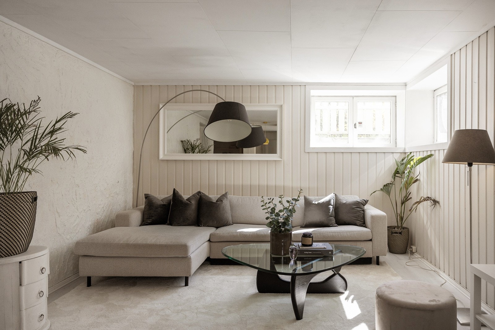 Her kan man lene seg tilbake og være for seg selv- men samtidig ha alle muligheter rett på utsiden. Galleribilde